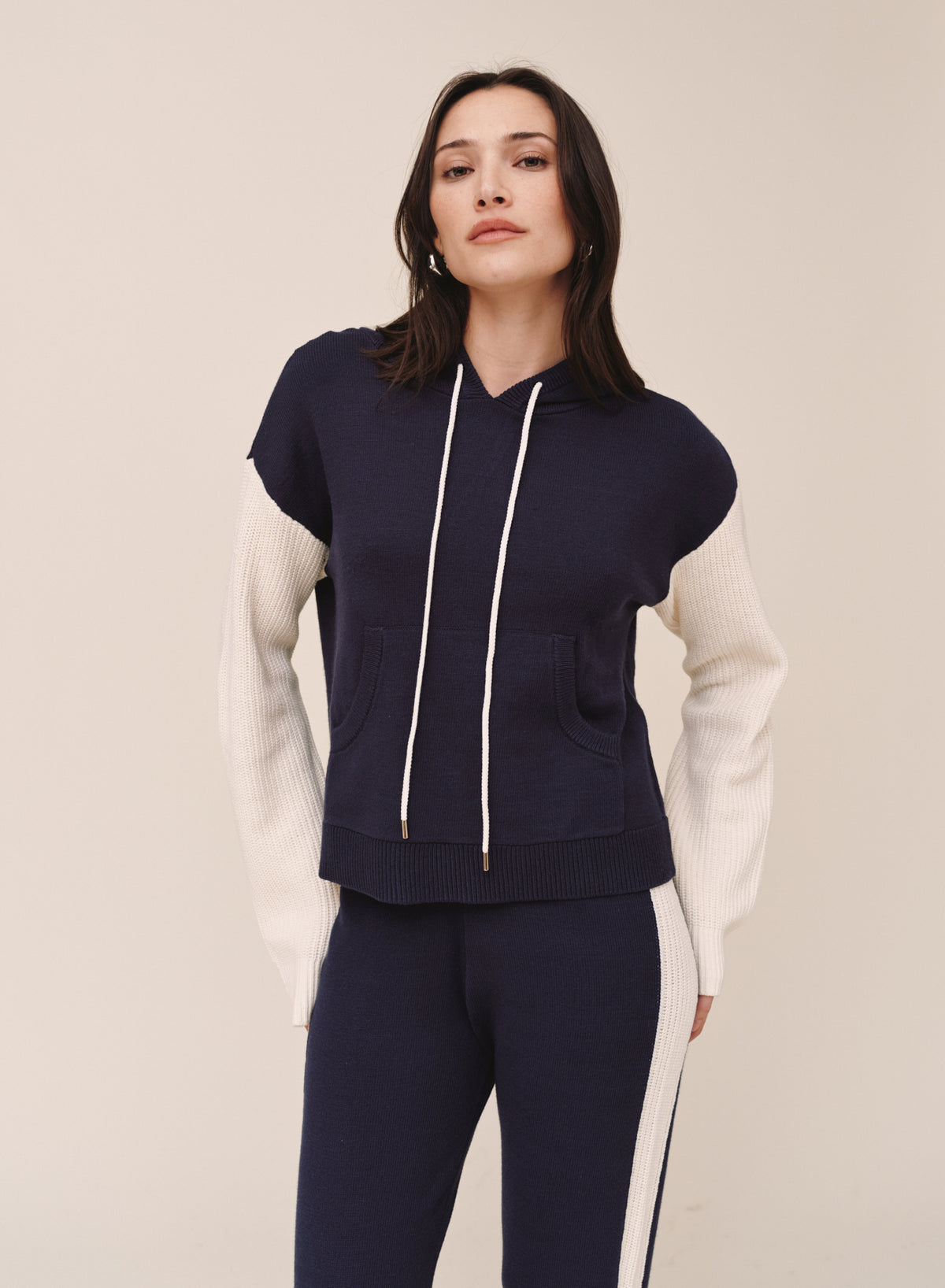 B2230-K81-304 - CONTRAST HOODIE
