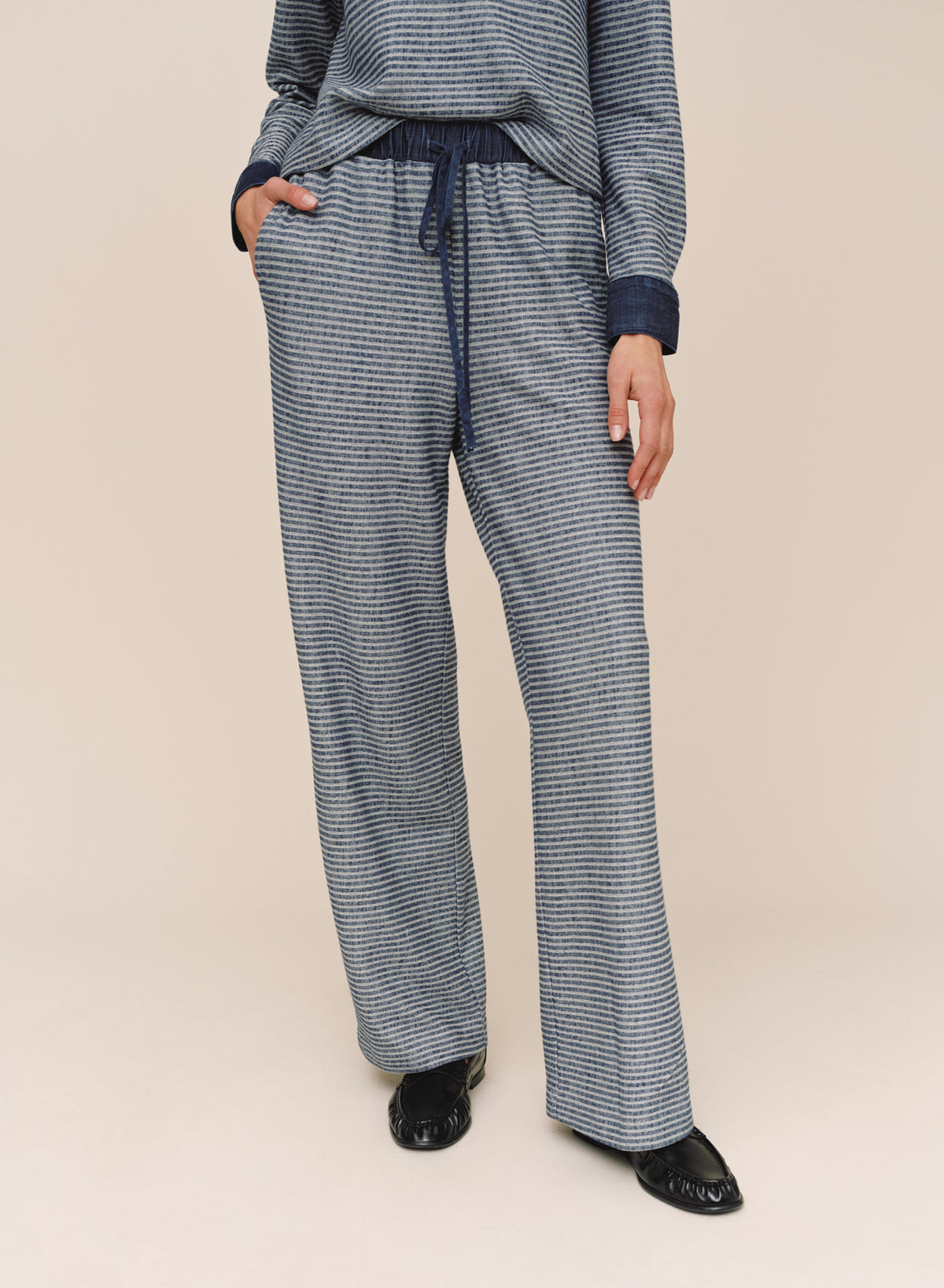 B30012-L84-556 - CONTRAST WIDE LEG PANT