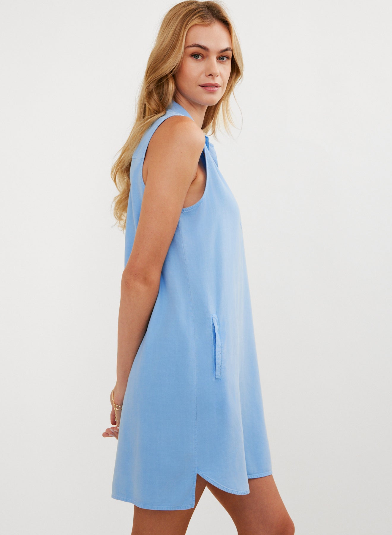B6691-654-303 - SLEEVELESS A-LINE DRESS