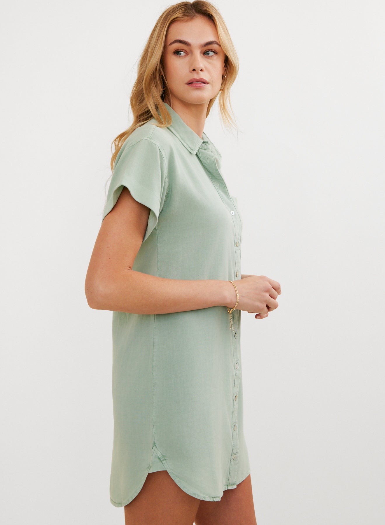B6881-654-303 - ROLL SLEEVE POCKET SHIRT DRESS