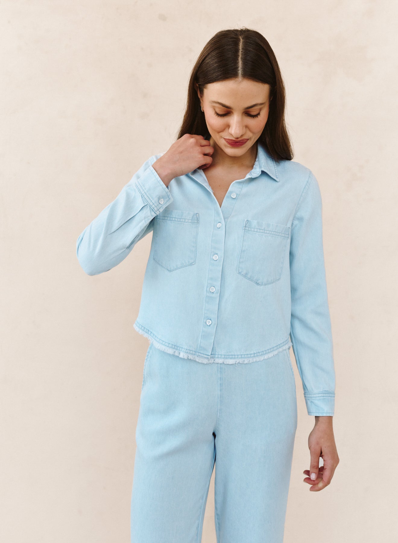 B2053-F85-616 - TWO POCKET FRAY HEM SHIRT