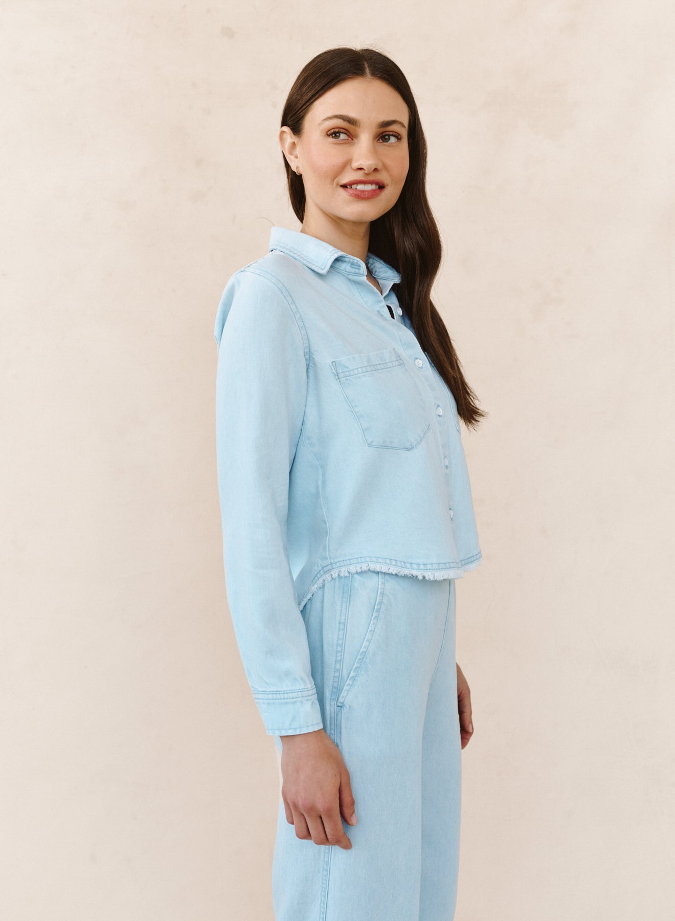 B2053-F85-616 - TWO POCKET FRAY HEM SHIRT