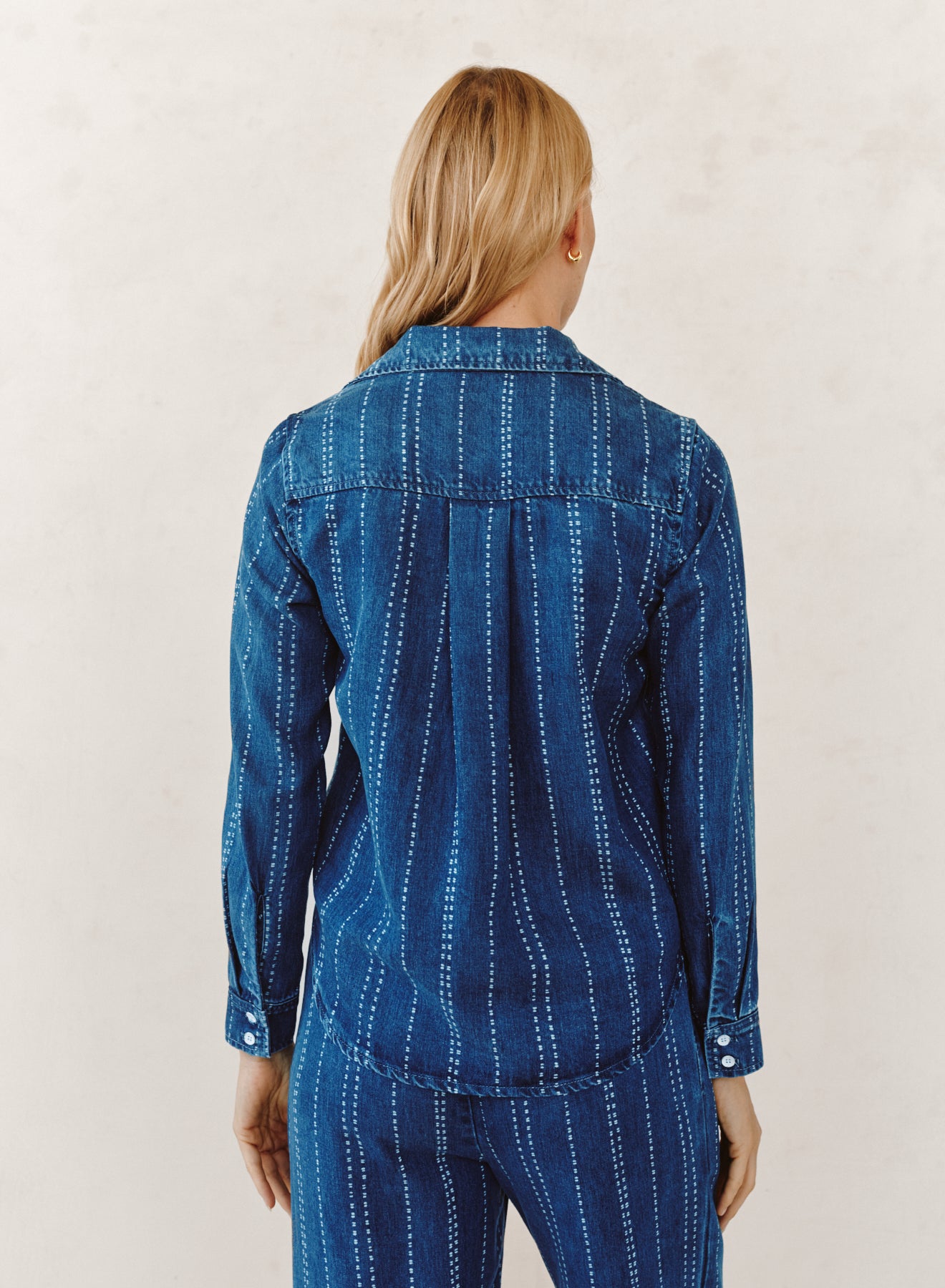 B2653-K35-617 - LONG SLEEVE CROPPED SHIRT