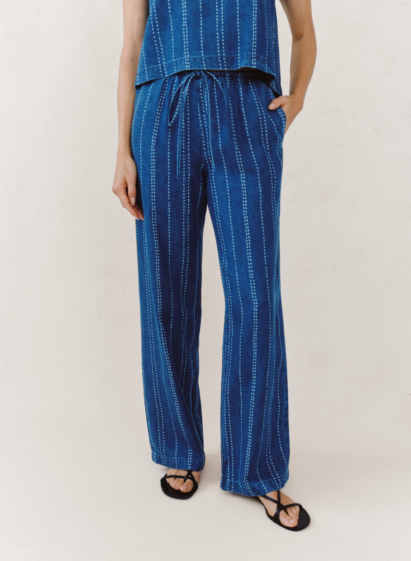B3441-K35-617 - DRAWSTRING PANT