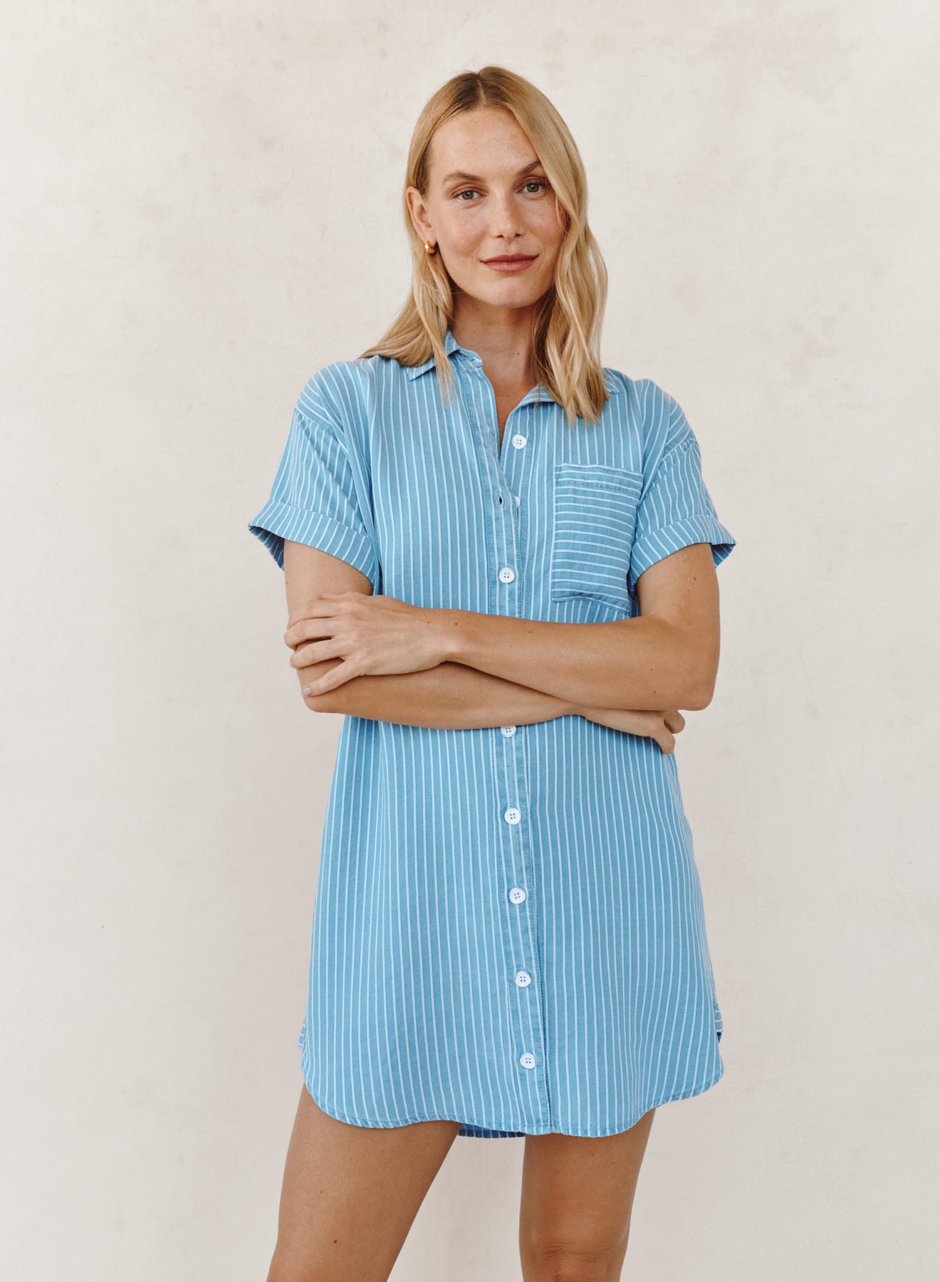B6881-K47-612 - ROLL SLEEVE POCKET SHIRT DRESS