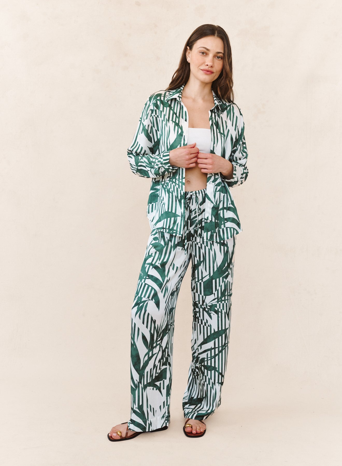 B2027-K59-304 - CLASSIC BUTTON DOWN