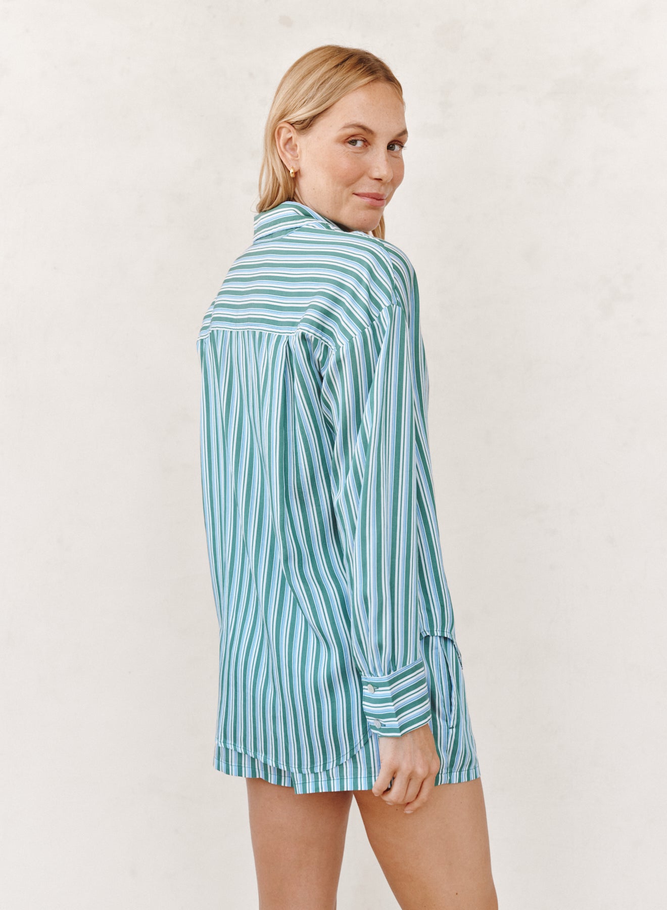 B2446-K50-304 - OVERSIZED BUTTON DOWN