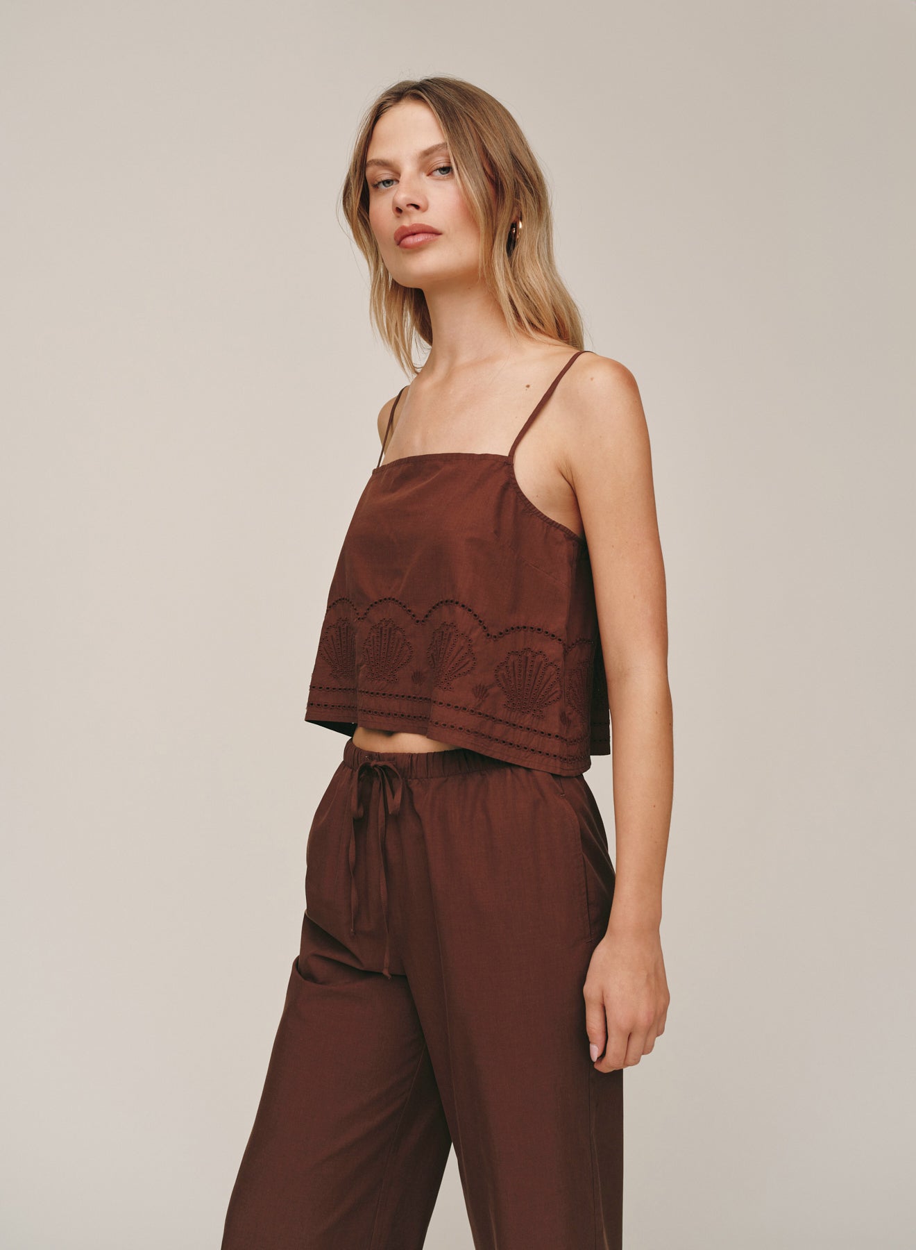 B20122-L29-304 - BUTTON BACK CAMI
