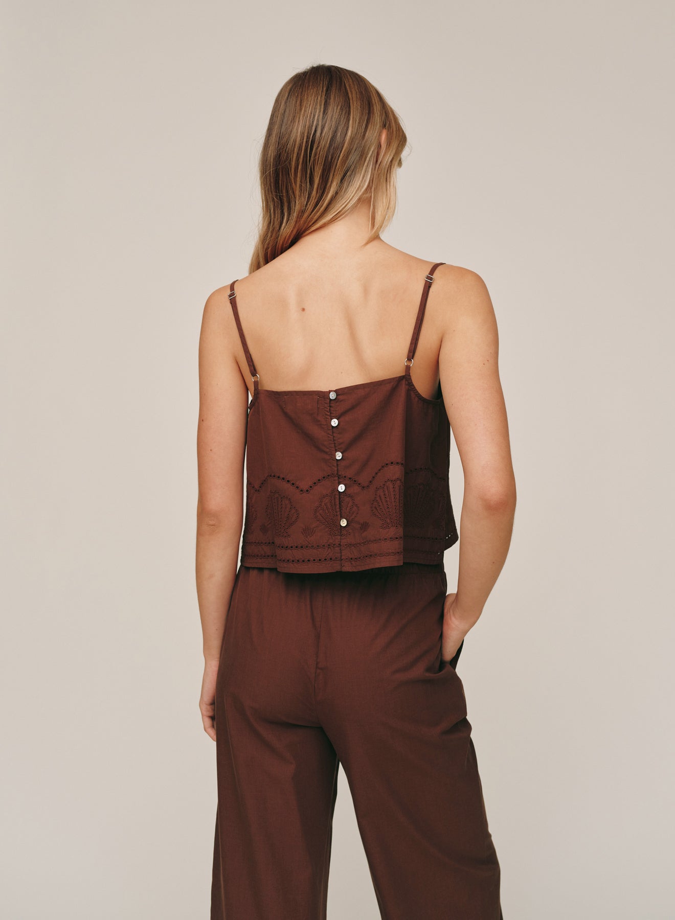 B20122-L29-304 - BUTTON BACK CAMI