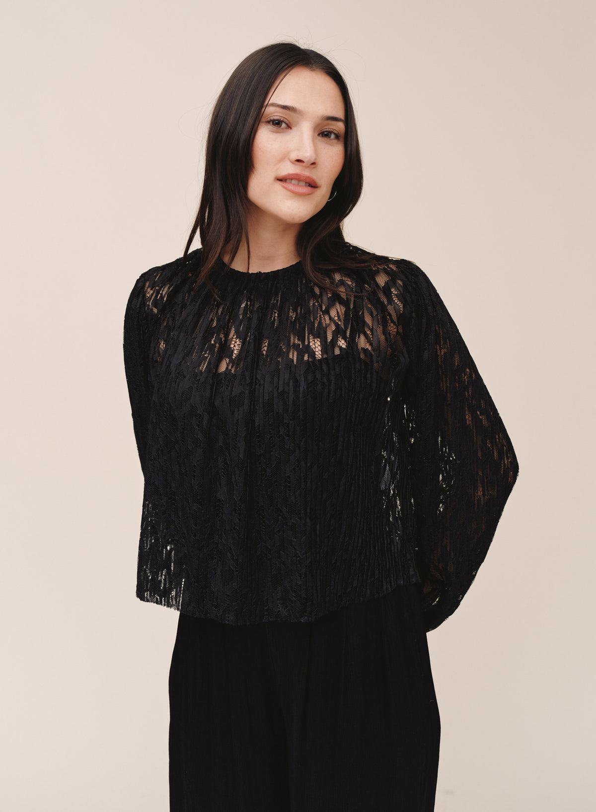 B20245-L87-300 - LONG SLEEVE SHIRRED NECK TOP