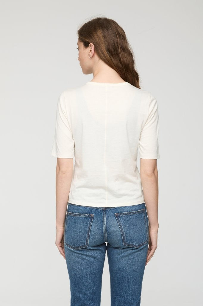 MELIKA QUARTER SLEEVE CREW NECK TEE