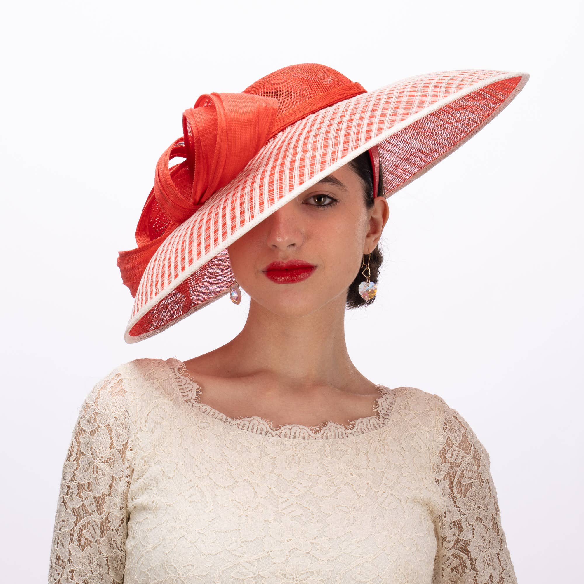 Dual Color Sinamay Fascinator with Jinsin Buntal Bow