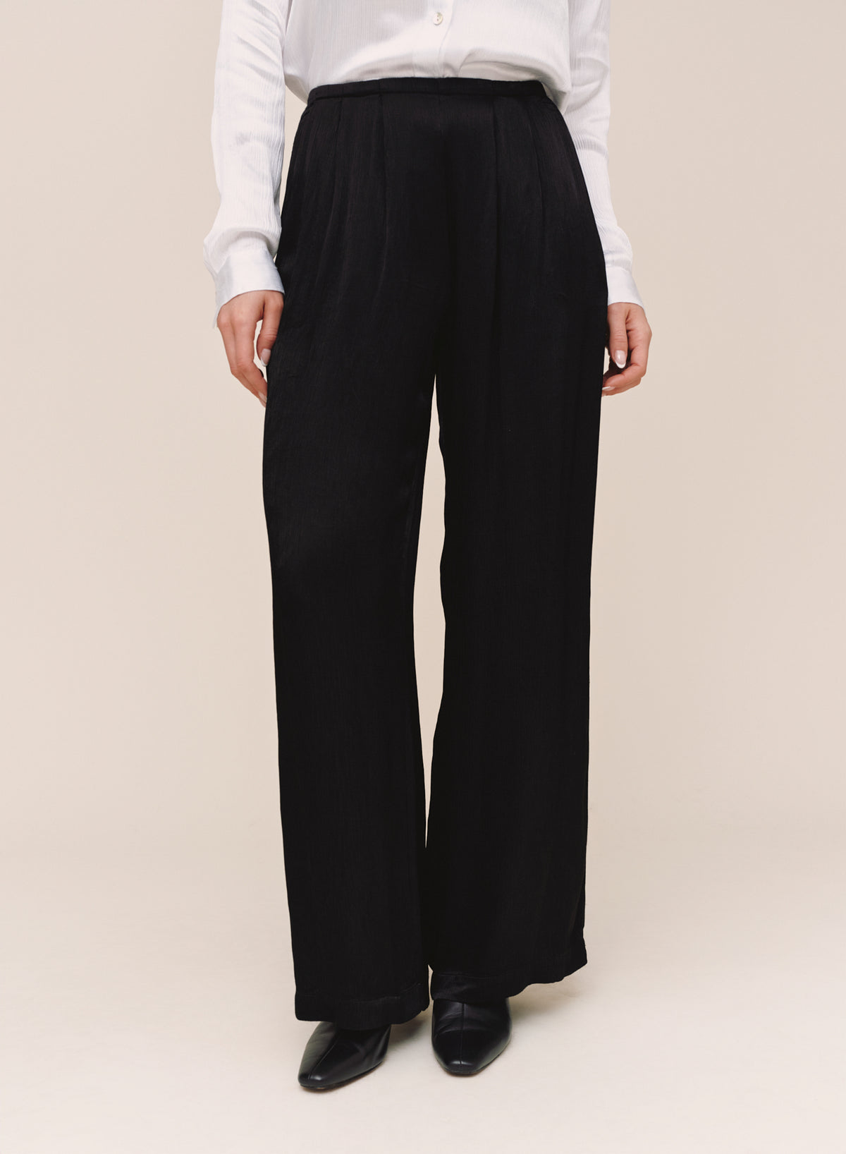B3769-L72-302 - TRIPLE PLEATED WIDE LEG