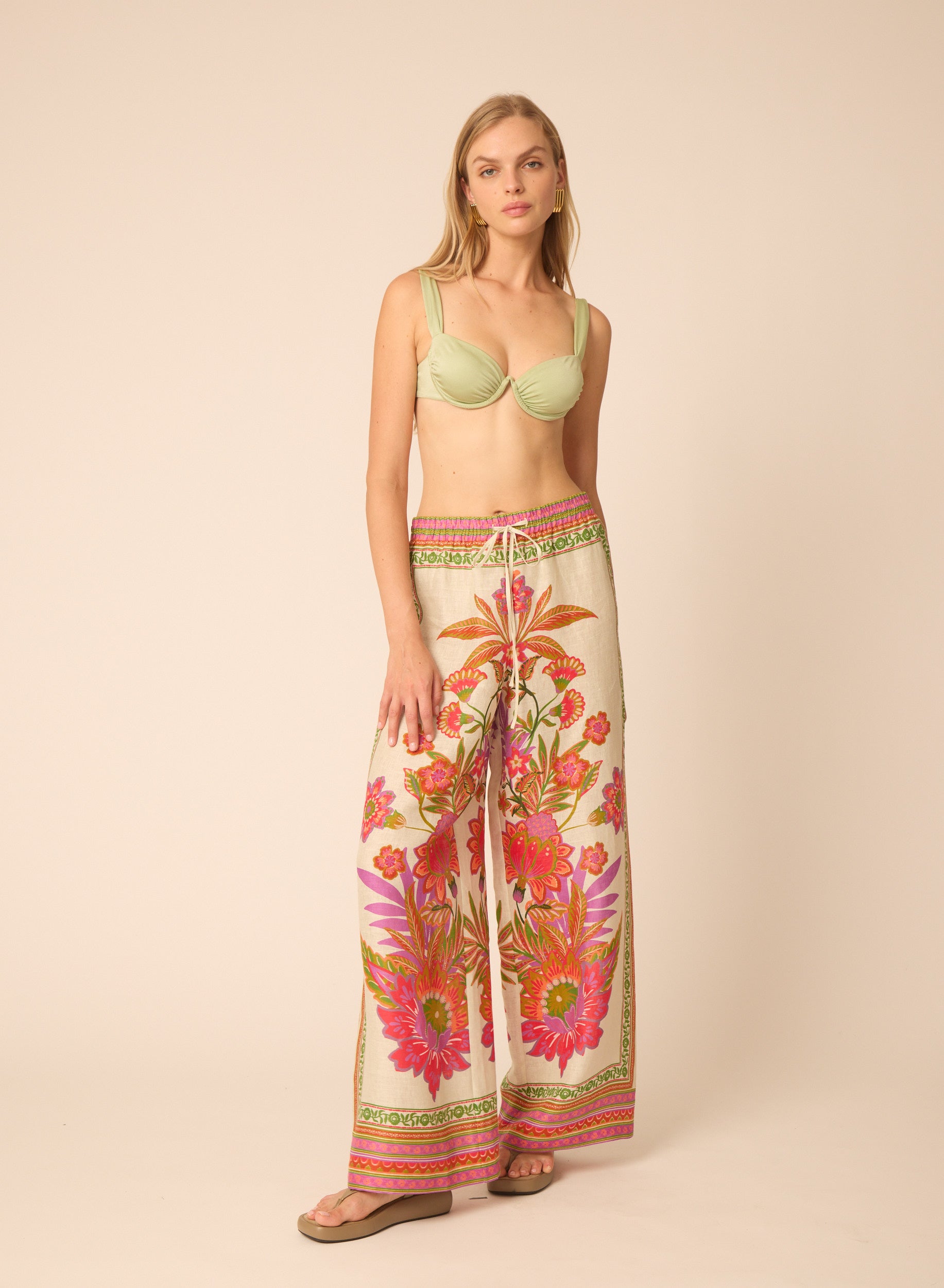 Jiya pant