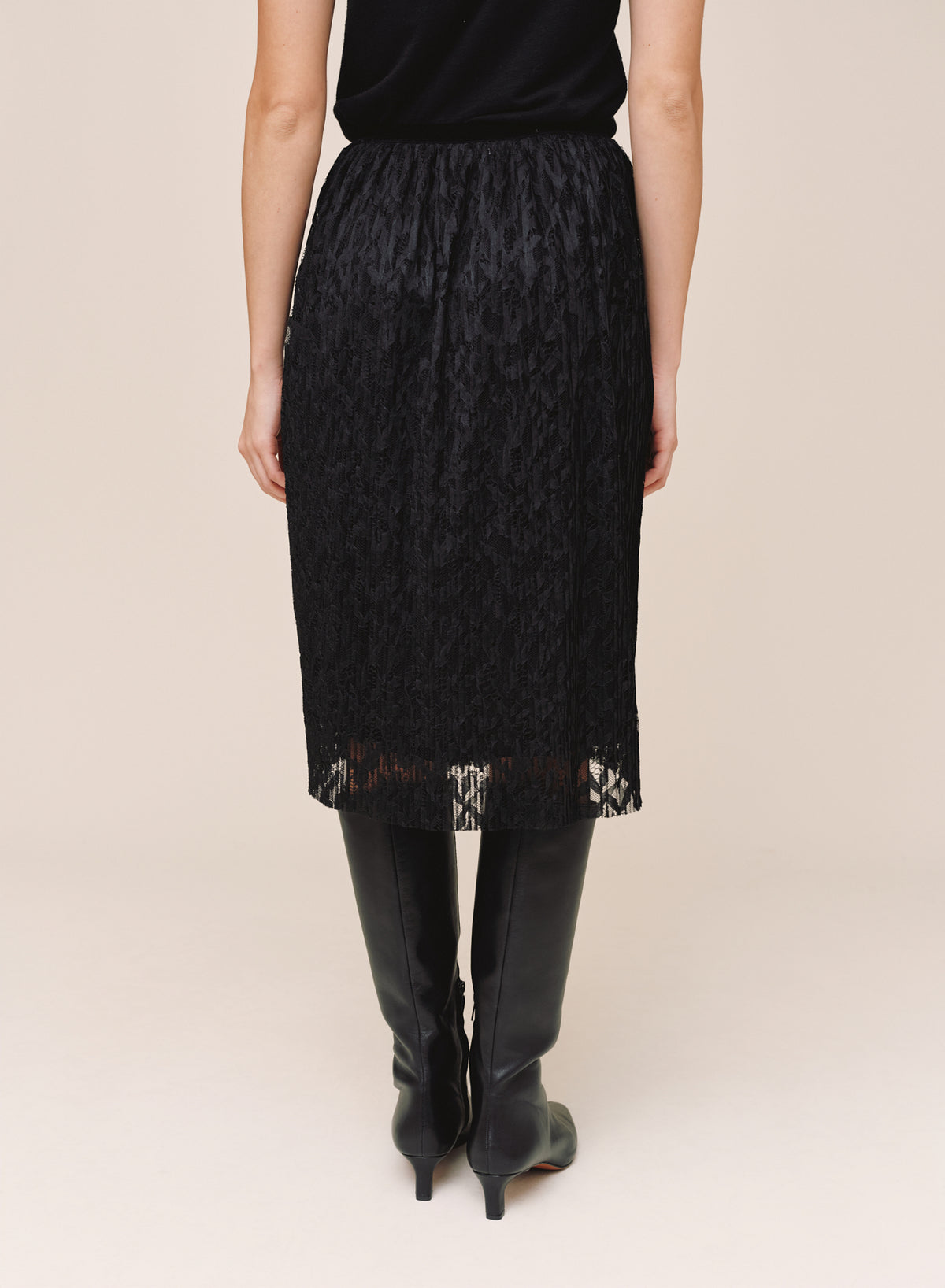B3763-L87-300 - PLEATED LACE SKIRT W/ VELVET WAISTBAND