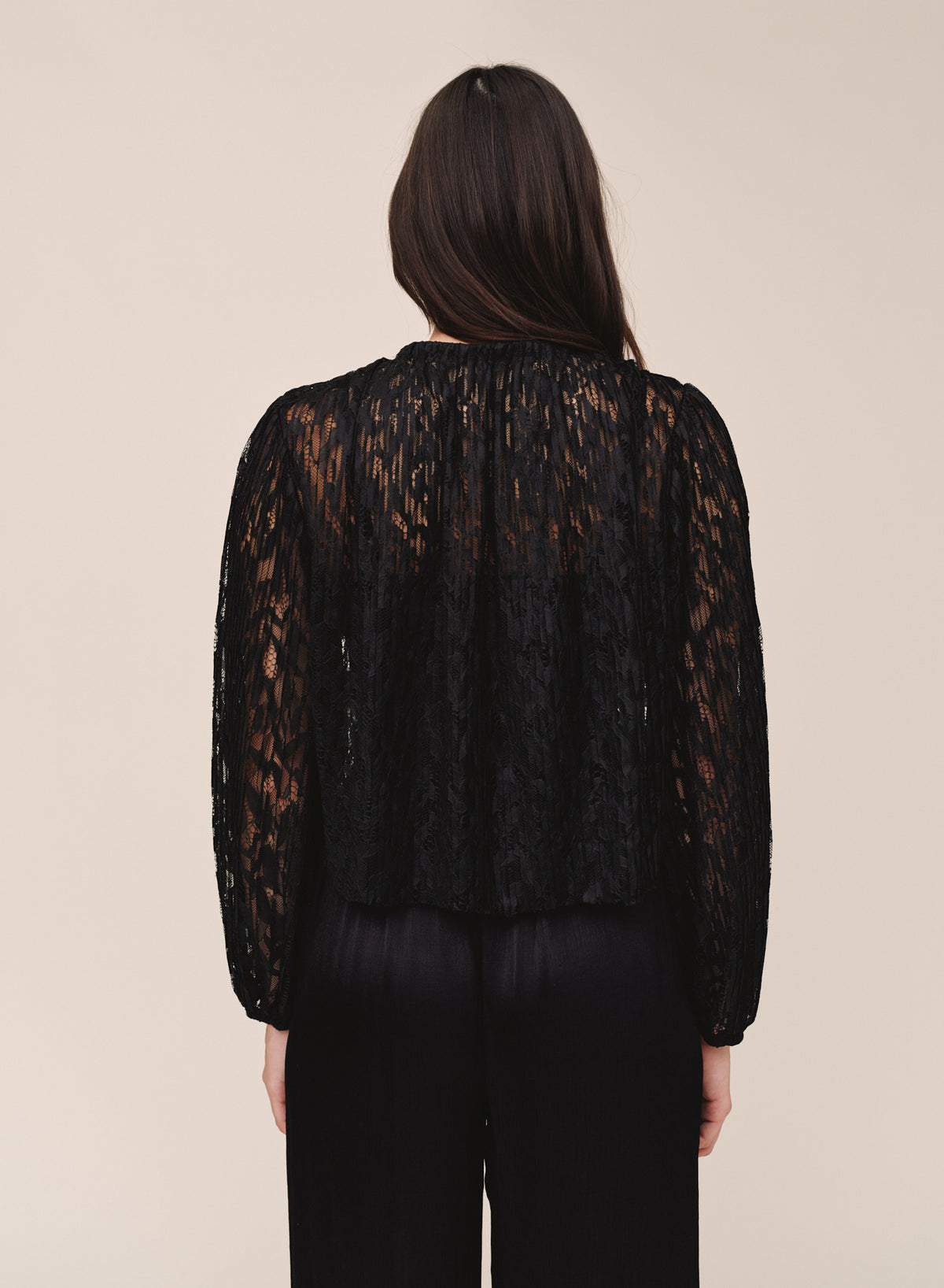 B20245-L87-300 - LONG SLEEVE SHIRRED NECK TOP