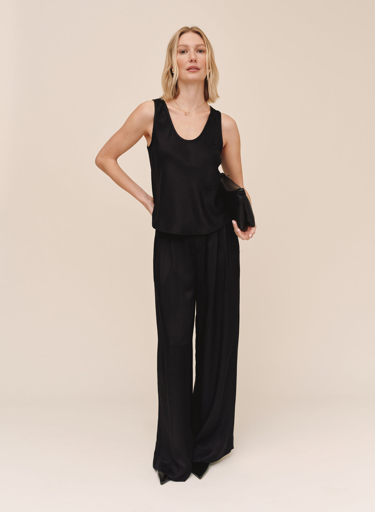 B20308-L63-302 - SCOOP NECK TANK