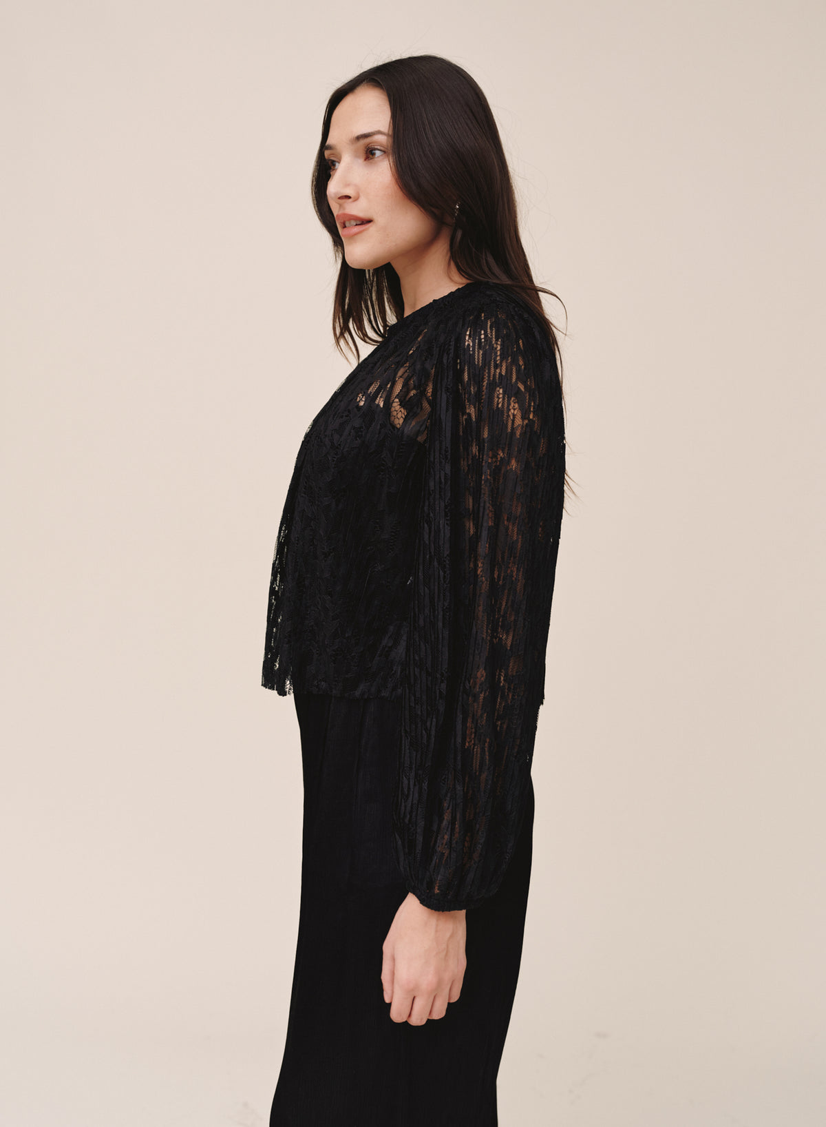 B20245-L87-300 - LONG SLEEVE SHIRRED NECK TOP