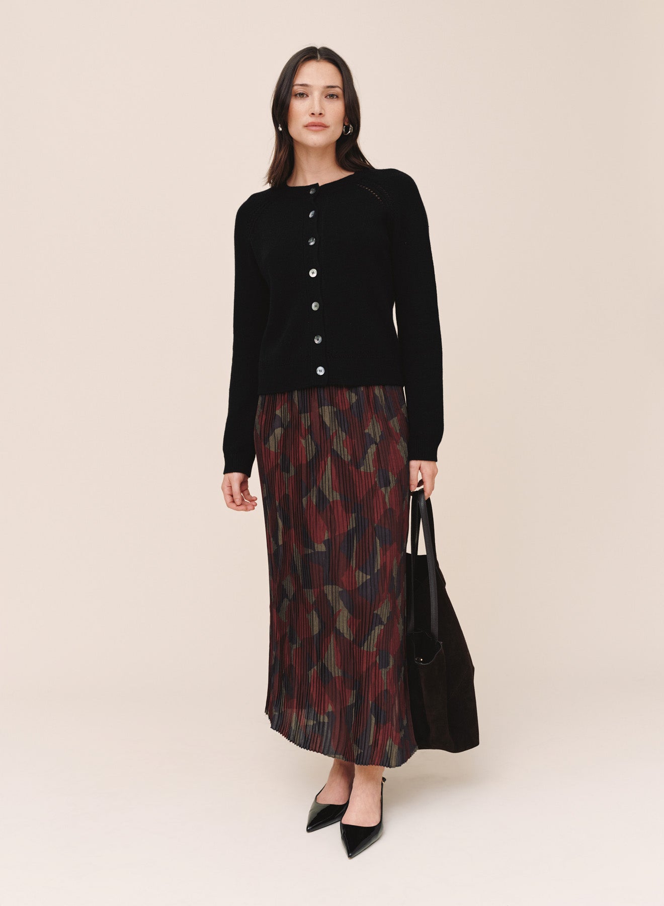 B3747-L79-300 - FRONT SLIT PLEATED SKIRT