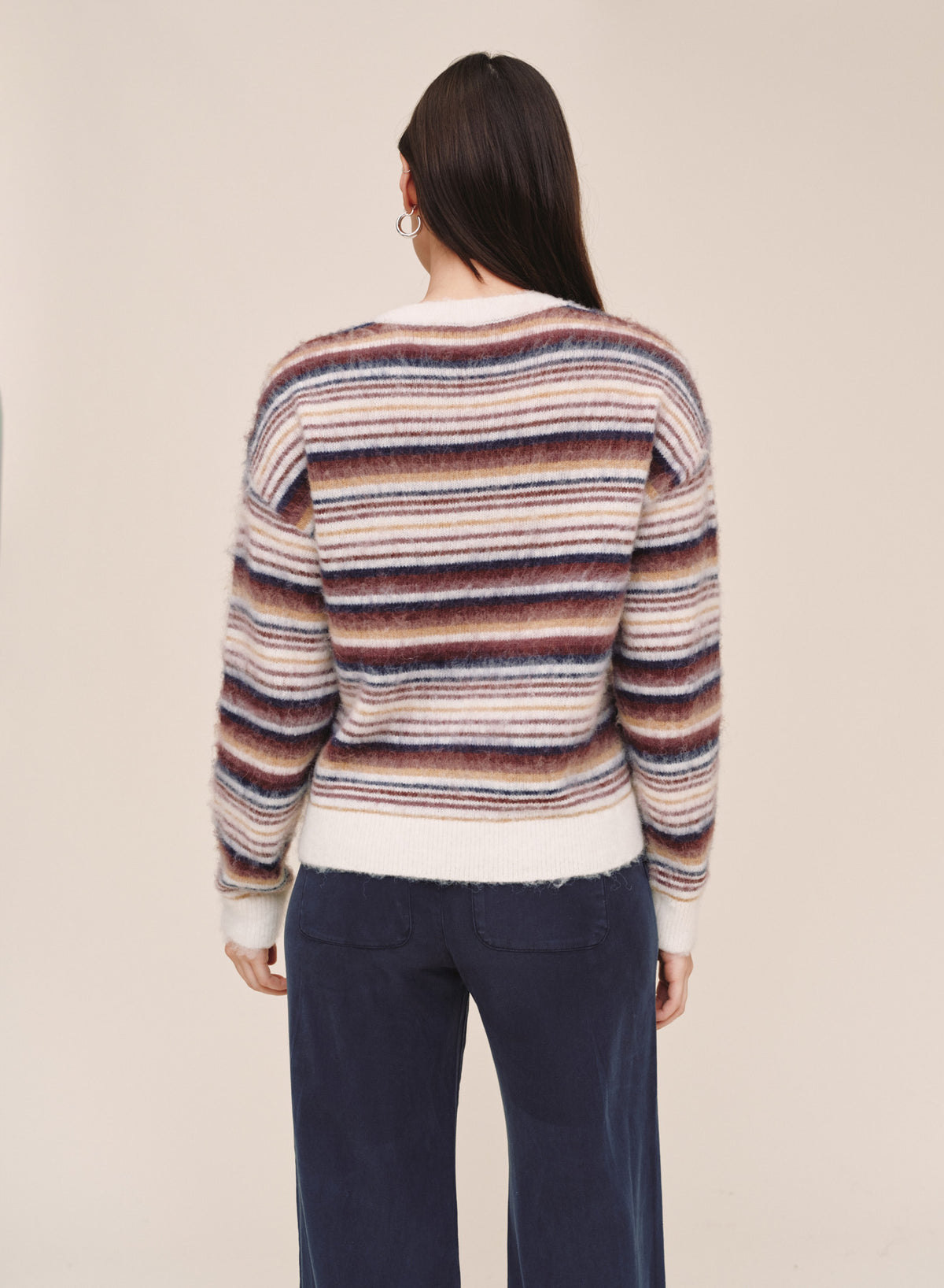 B20219-L98-304 - CREW NECK SWEATER