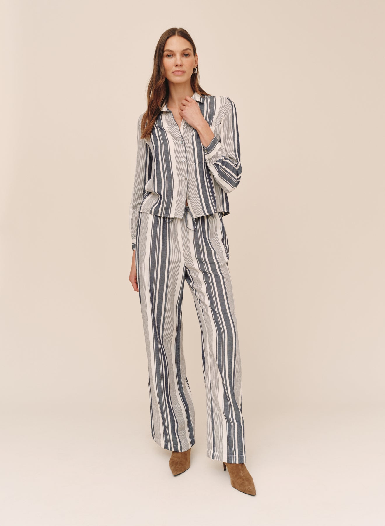B3706-L16-304 - CLEAN WIDE LEG PANT